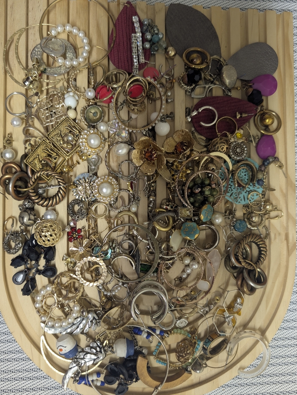 Earring Lot: Vintage Pairs & Singles, Pierced & Non-Pierced Jewelry Craft